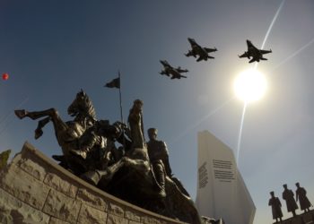 Turkey continues to jail air force officers