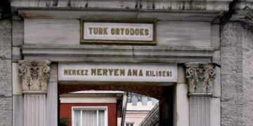 Turkish intel agency-linked bogus Orthodox church campaigns against ecumenical patriarch