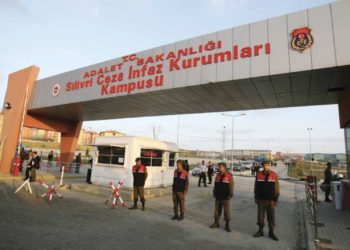 Erdoğan gov’t secretly investigated spouses, children of lawyers in Turkey