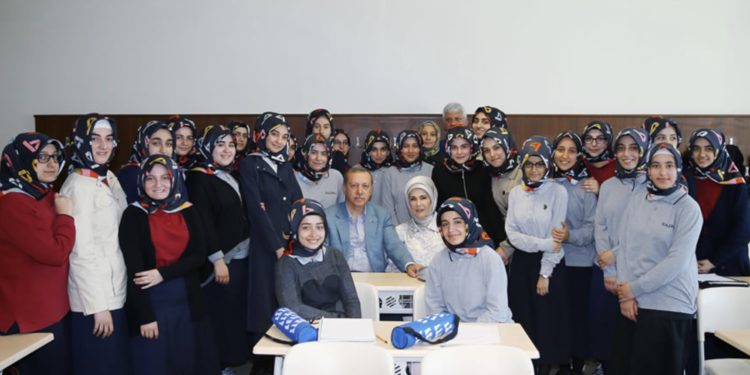 Turkish public school textbook portrays Arab states as lacking independence