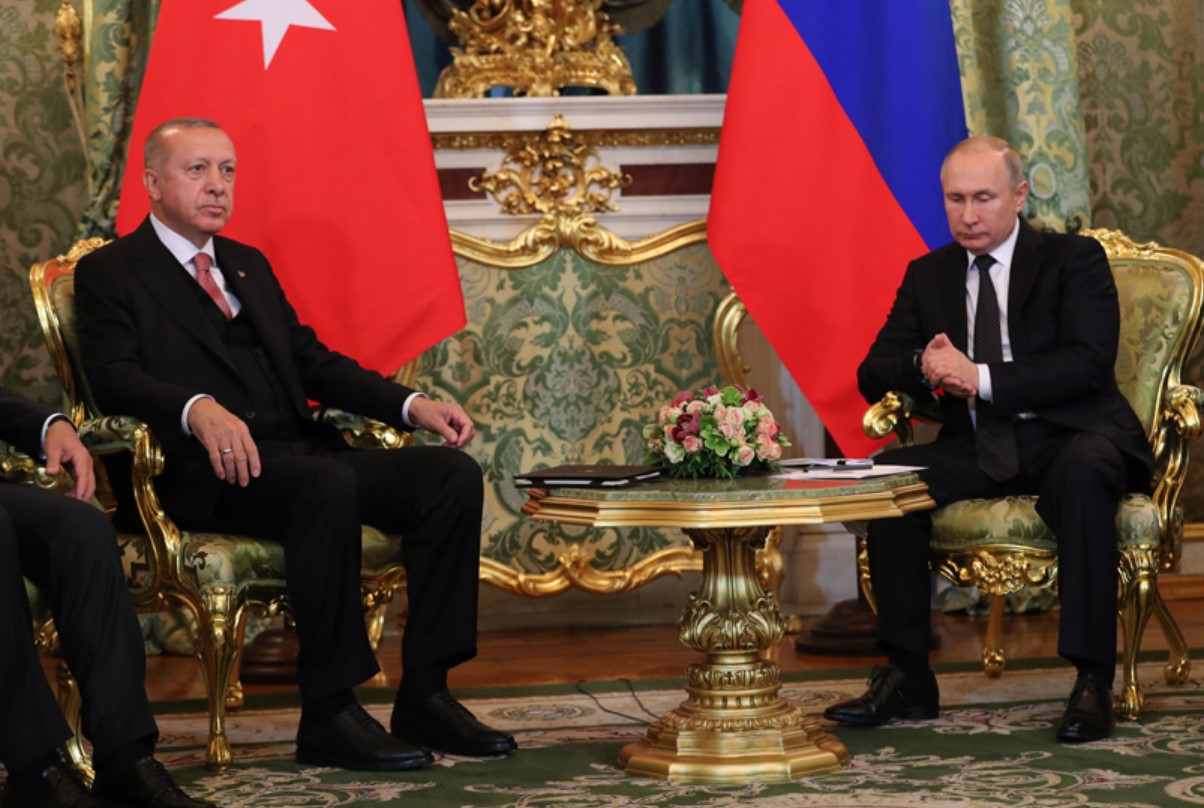 Türkiye, Rusya yaptırımlarını baltalamak istiyor, Ukrayna krizinden kar elde etmeyi umuyor