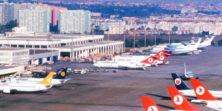 Turkish Airlines accused of violating security, immigration and labor laws abroad