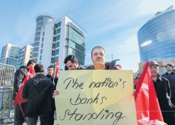 Turks who rushed to save Bank Asya when Erdoğan wanted to sink it labelled as terrorists