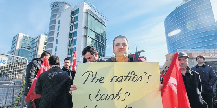 Turks who rushed to save Bank Asya when Erdoğan wanted to sink it labelled as terrorists