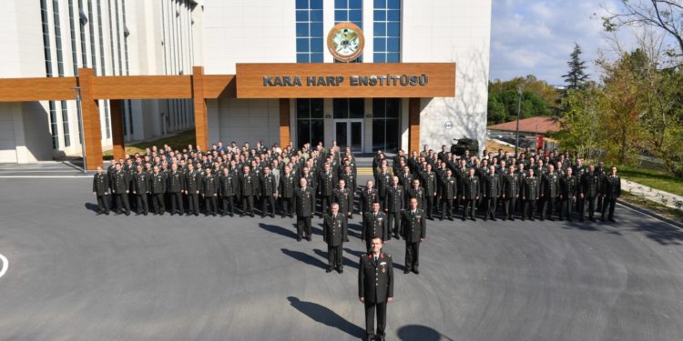Turkish military lacks qualified officers to be promoted to general