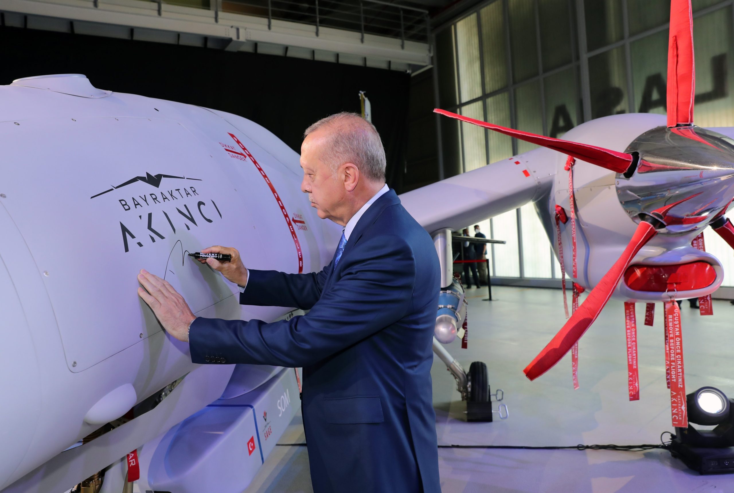 Unlike Erdoğan, his drone manufacturer son-in-law openly declares strong support for Ukraine 6