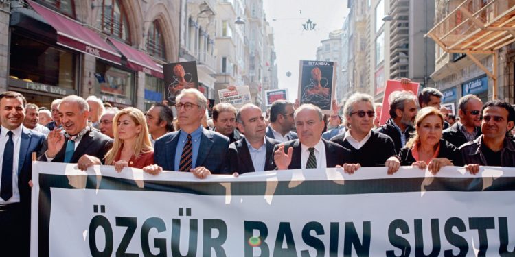 Turkish journalist in US faces arrest warrants over articles, tweets critical of Erdoğan government
