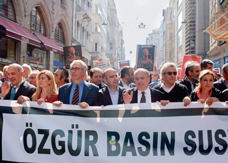 Turkish journalist in US faces arrest warrants over articles, tweets critical of Erdoğan government