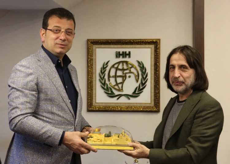İstanbul’s pro-secular mayor and potential presidential candidate İmamoğlu visits intelligence-linked jihadist charity