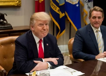 Donald Trump and Jeff Flake(R)