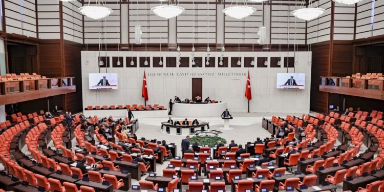 Erdoğan prevented parliament from investigating ISIS-linked NGOs in Turkey