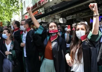 Europe’s largest lawyers organization calls on Turkish government to stop criminalizing their colleagues