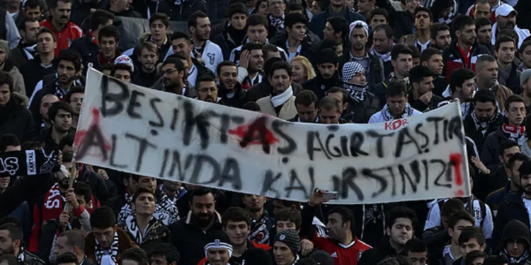 Erdoğan government worried about protests in football stadiums