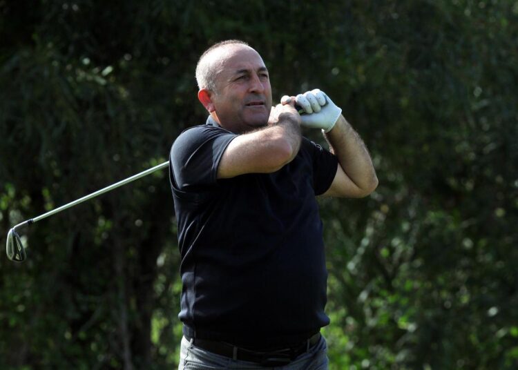 Whistleblower accuses Turkish FM Çavuşoğlu of secret assets abroad and extramarital affairs