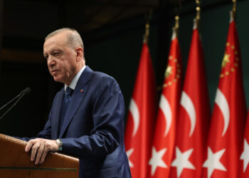 Erdogan gov’t to silence critics by branding them as agents with new law