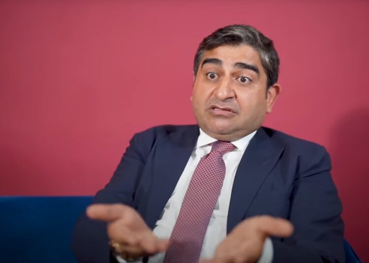 Turkish swindler Sezgin Baran Korkmaz recounts how he befriended a former CIA director