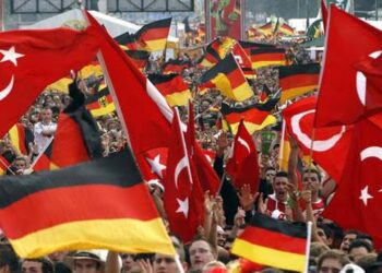 Turkish migrants avoid reclaiming citizenship due to growing distrust of Ankara