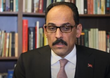 Turkish spy agency steps up recruitment of informants among diaspora during holiday season