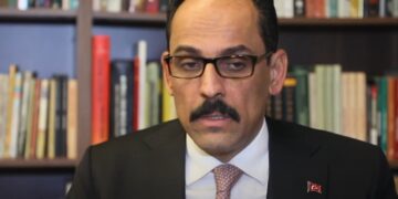 Turkish spy agency steps up recruitment of informants among diaspora during holiday season