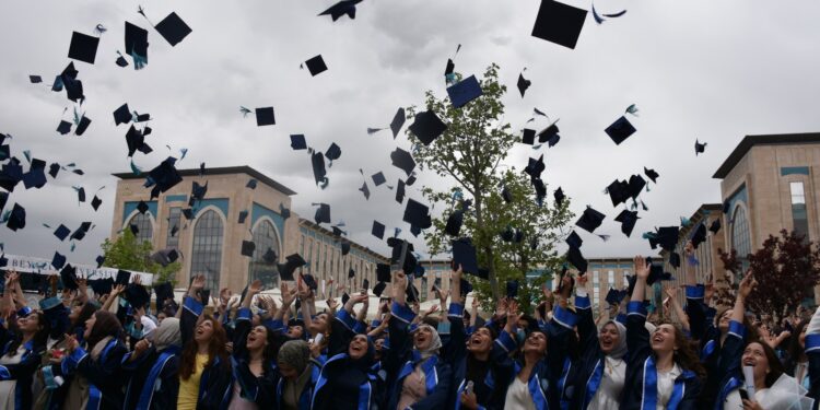 Turkish government urged to give intelligence training to state-funded students abroad